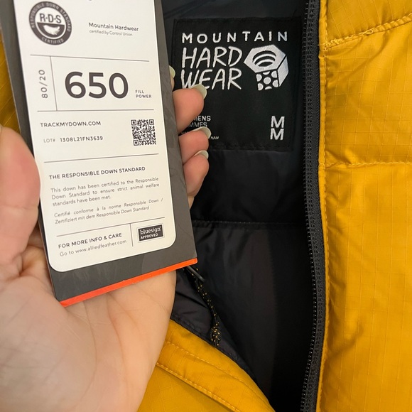 NWT Mountain Hardware Gold Hour Nevadan Down Short Puffer Jacket - Picture 11 of 12
